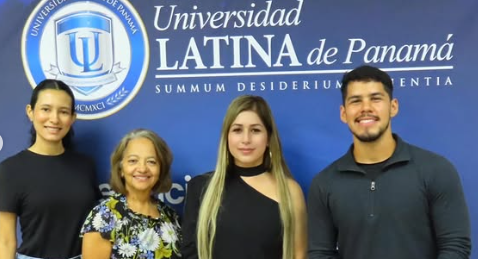 Participación en Foro organizado por la Universidad Latina.